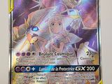 gros plan d'une carte pokemon sur une table