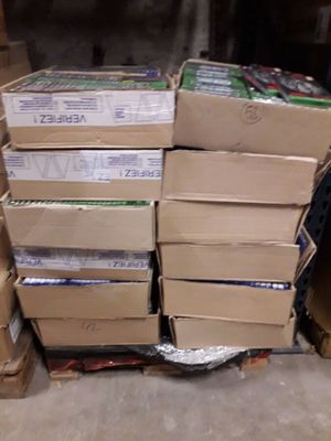 Palette environs 480 jeux tous support neuf sous blister