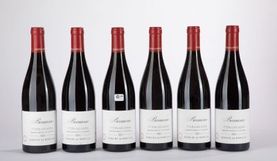 six bouteilles de vin rouge alignées