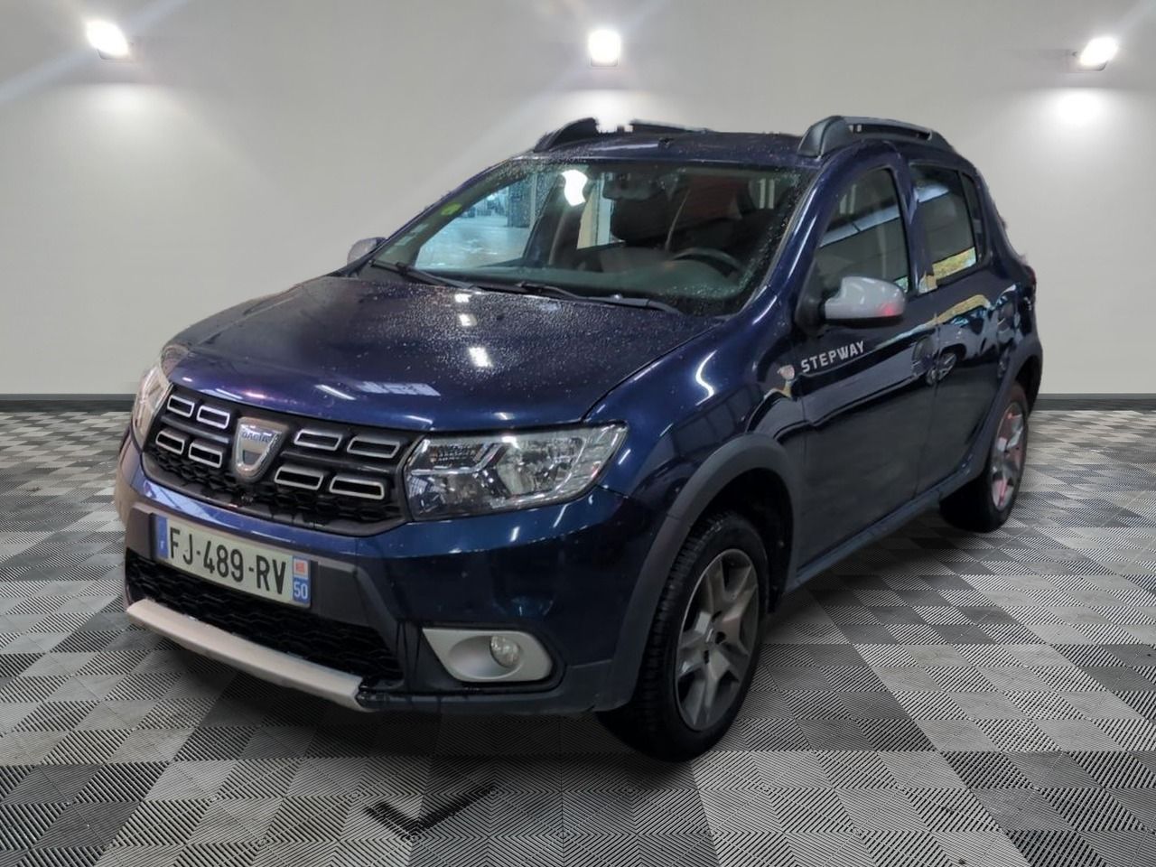 DACIA - SANDERO BLUE DCI 95 STEPWAY - GO - Mise en service: …