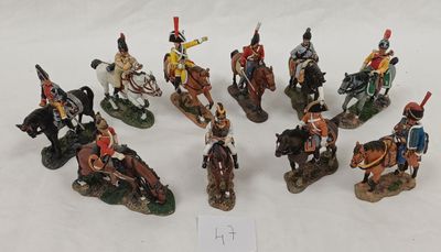 de nombreuses figurines représentant des soldats à cheval et des chevaux