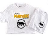 t-shirt blanc orné d'un imprimé panthère noir et jaune