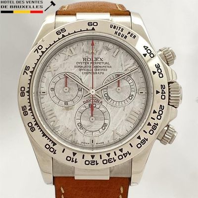 Montre Rolex à cadran blanc et bracelet en cuir marron