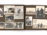 un vieux livre avec des photos de personnes dessus