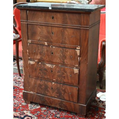 SECRETAIRE A HAUTEUR D’APPUI en placage d’acajou.