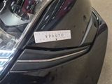 a sticker on the front of a car that says vpauto