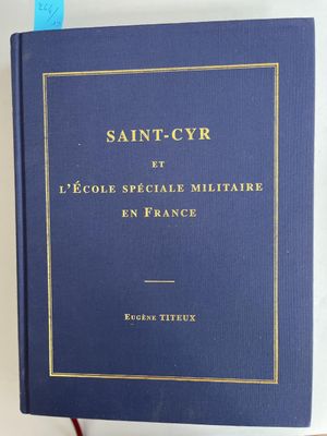 la couverture d'un livre bleu orné d'une inscription dorée