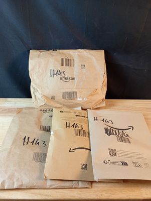 Lot de 4 colis Mystere (Retour Amazon,NPAI, Adresse incomple…