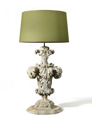 IMPORTANT ELEMENT DE BOISERIE monté en lampe en bois mouluré, sculpté, - Photo 1