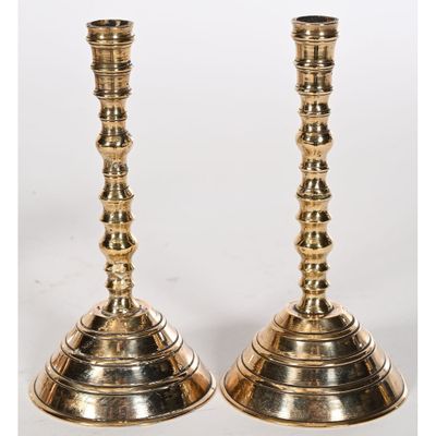 paire de chandeliers anciens en laiton