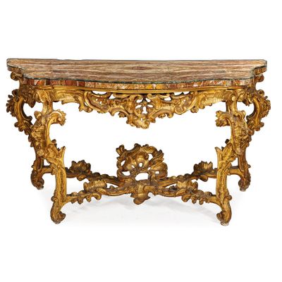 une table console en or avec un plateau en marbre sur fond blanc
