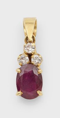 un pendentif en rubis et diamants