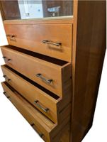 Étagère en bois de placage et composite, la partie supérieur… (photo 4)