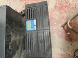 an image of an old tv sitting on a dirty floor