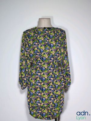 a close up of a dress on a mannequin mannequin mannequin mannequin mannequin mannequin mannequin mannequin