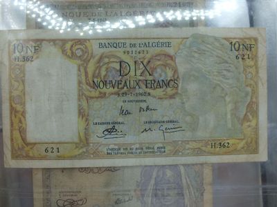 une photo d'un billet de banque sur lequel figure le portrait d'une femme