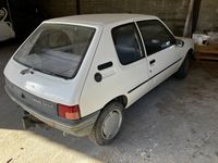 Peugeot 205 - (photo 2)