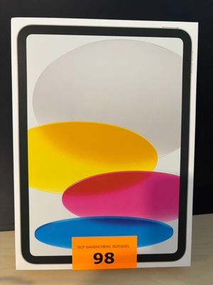 une photo d'un iPad d'Apple sur laquelle figure une étiquette de prix