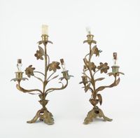 Paire de flambeaux en bronze doré à décor floral (photo 4)