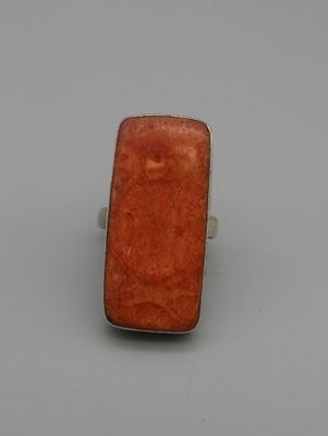Bague monture en argent 925 et pierre dure.