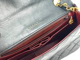 chanel gris en cuir d'agneau matelassé en cuir d'agneau matelassé en cuir d'agneau matelassé en cuir d'agneau matelassé en cuir d'agneau matelassé en cuir d'agneau matelassé en cuir d'agneau matelassé en cuir d'agneau matelassé