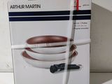emballage d'une boîte contenant un couteau et un bol