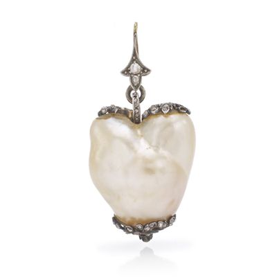 a pearl and diamond heart pendant
