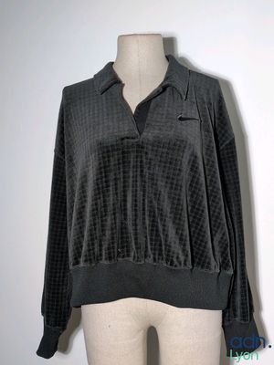 an image of a woman ' s shirt on a mannequin mannequin mannequin mannequin mannequin mannequin mannequin mann