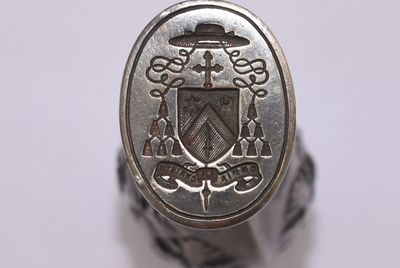 CACHET d'évêque armorié en argent fourré, FOUQUET-LAPAR orfè… - Photo 1