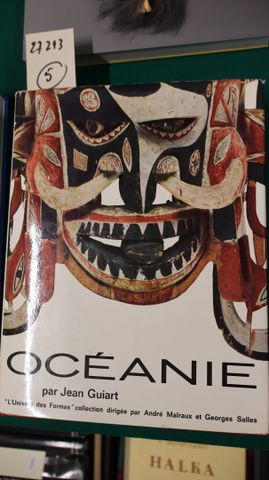 GUIART Jean: OCEANIE. NRF, l’Univers des Formes, Galimmard, 1963,...