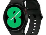 une image représentant une montre connectée noire sur laquelle figure un 8 vert