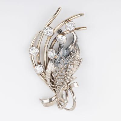 Broche feuille, diamants taille ancienne, 6 x 0.25 à 0.30 ca…