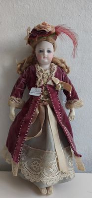 Poupée de mode de type Parisienne, avec tête buste en biscui…