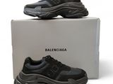 balenciaa black sneakers with black soles and black soles