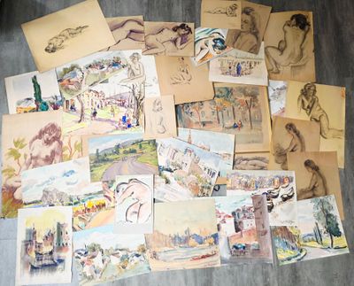 tout un tas de cartes postales qui traînent par terre