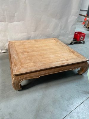 Une table basse carrée en bois exotique style indonésien 41 …