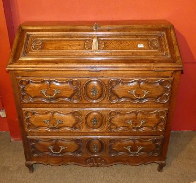 Meuble: Scriban de style Louis XV en chene sculpte 19eS 3 ti…