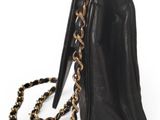 chanel black lambskin flap bag with gold chain strap
