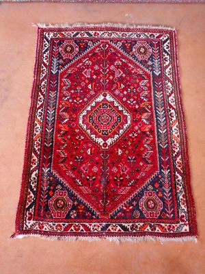 Tapis en laine noué main, 121 x 168cm