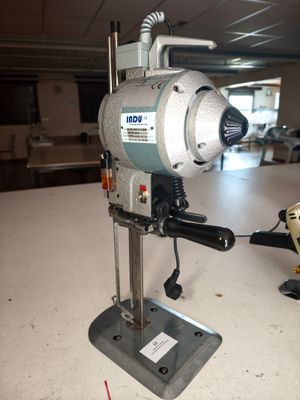 a small machine that is sitting on a table