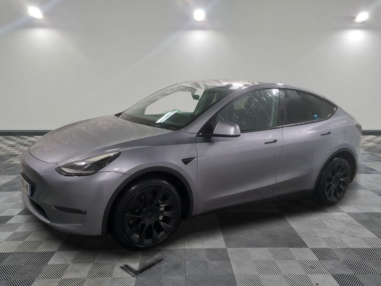 TESLA - MODEL Y GRANDE AUTONOMIE DUAL MOTOR AWD - EL - Mise …