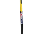 une image représentant une batte de baseball jaune et noire sur fond blanc