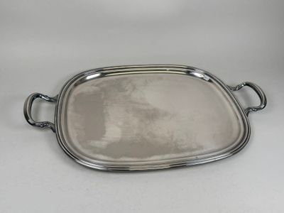 Grand plateau en métal argenté à deux prises à décor de file… - Photo 1