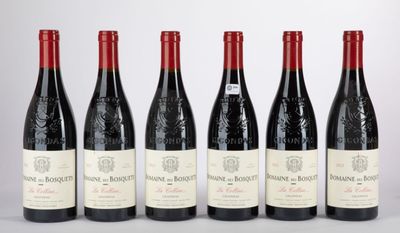 six bouteilles de vin rouge alignées