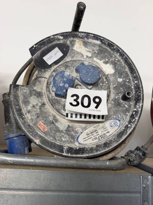une photo d'une bobine métallique sur laquelle est apposée une étiquette de prix