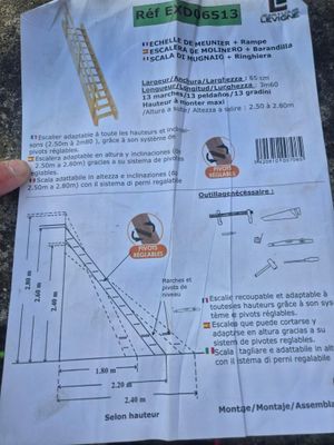 someone is holding up a piece of paper with instructions on it