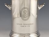 un seau à glace en argent orné d'un monogramme