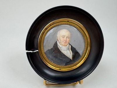 une photo d'un tableau représentant un homme sur une assiette