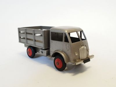 DINKY FRANCE réf 25A camion Ford Poissy bétaillère gris méta…