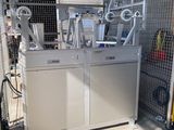l'image d'une machine installée dans un entrepôt